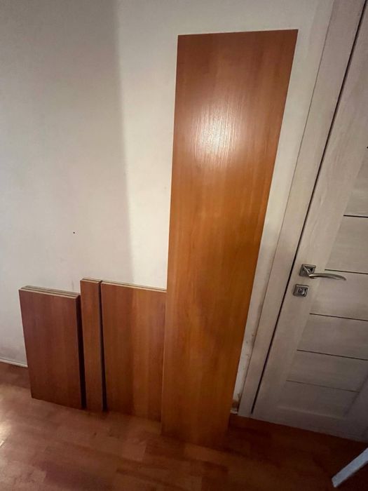 Набір полиць/матеріал для виготовлення полиць чи стелажів