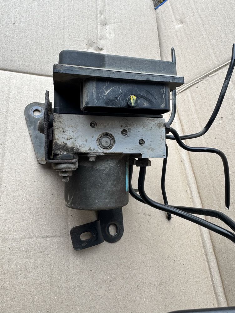 Блок abs Sonata YF 2011-2014 58920-3O500. Насос абс