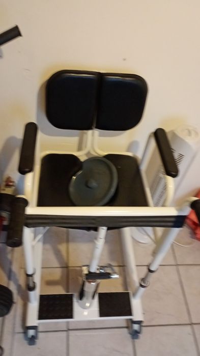 Wózek inwalidzki hydrauliczny,lazienkowy