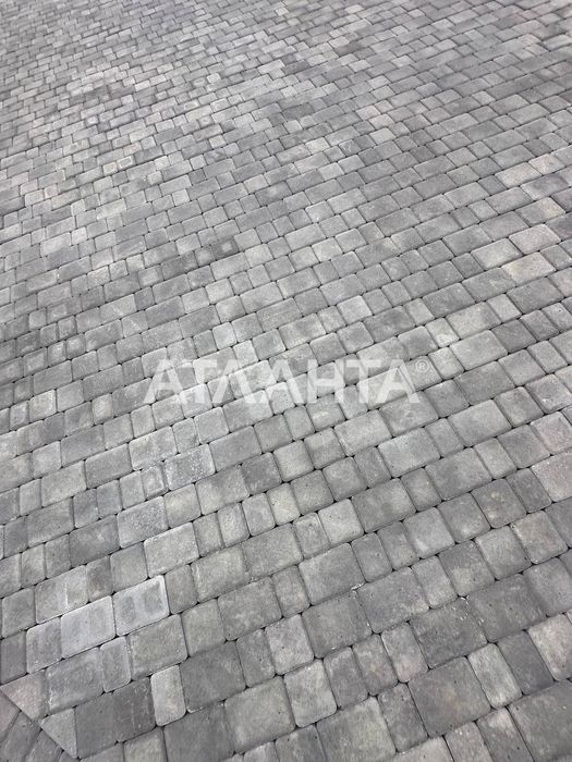 Таунхаус з гаражем, підвалом і місцем під авто на вул. Горіхівській