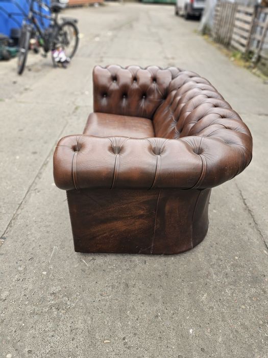 Sofa Chesterfield skórzana brązowa 140cm