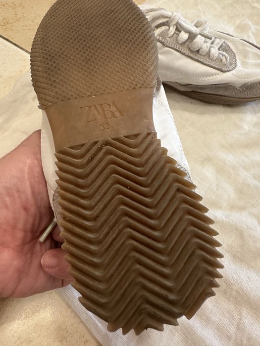 Продам кросівки ZARA 33