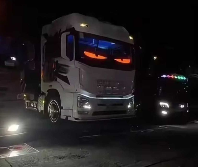 Светодиодная LED панель на лобовое стекло "Глазки" - Есть все размеры