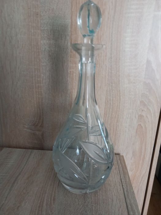 Kryształowa karafka