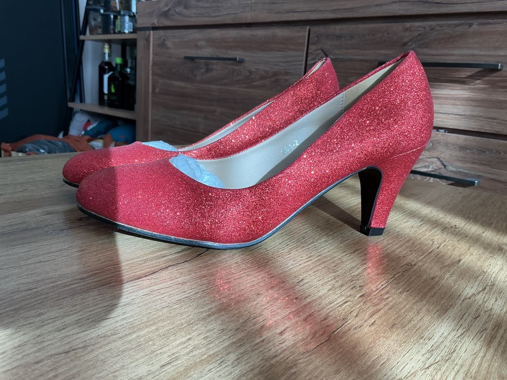 Buty damskie na obcasie czerwone brokat r37