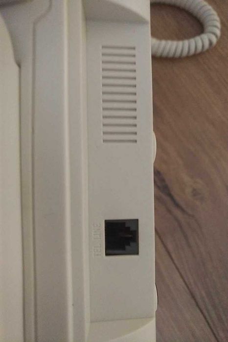 Telefon stacjonarny dla seniora MESCOMP