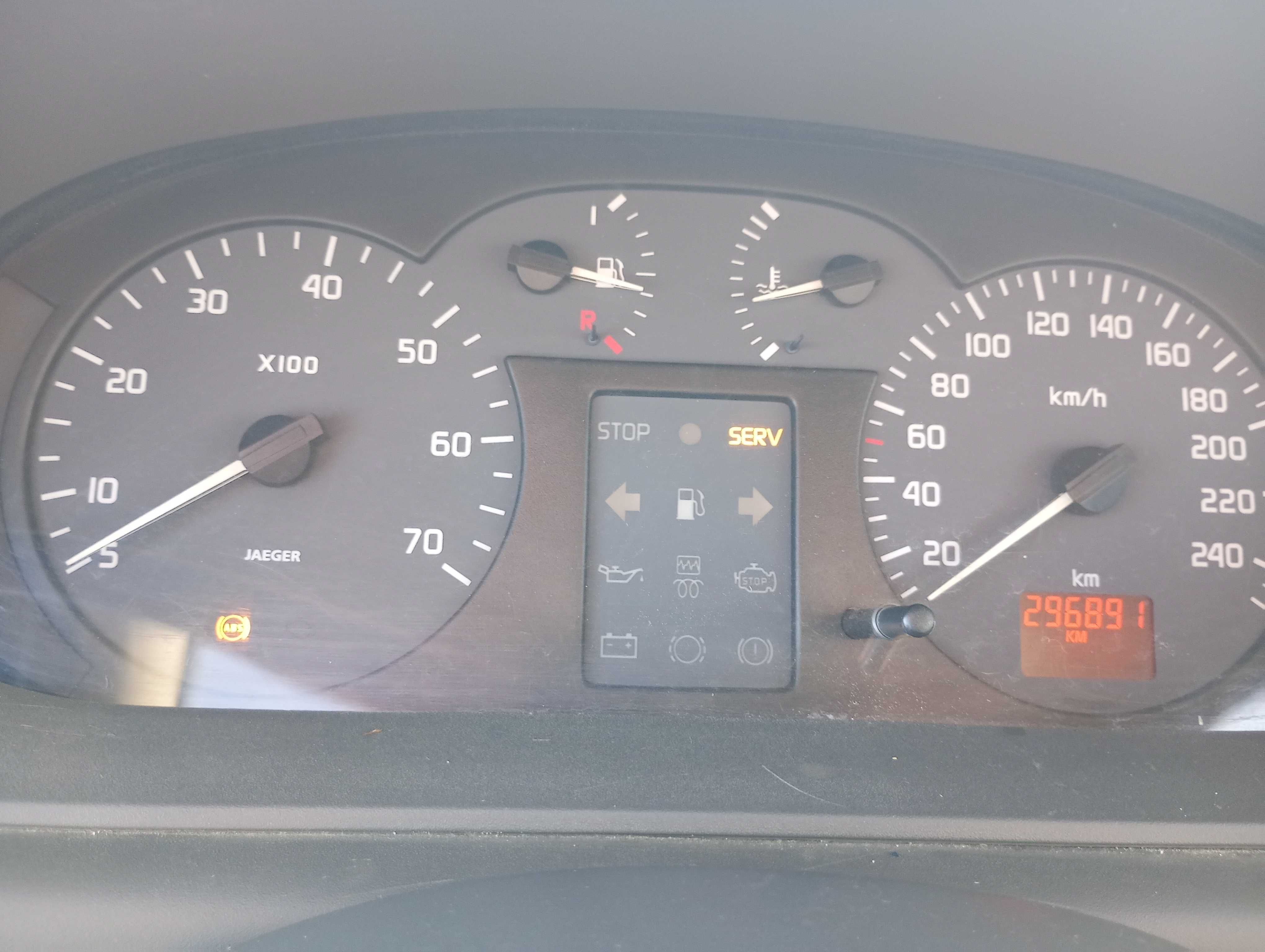 Renault Megane Scenic pali jeździ benzyna