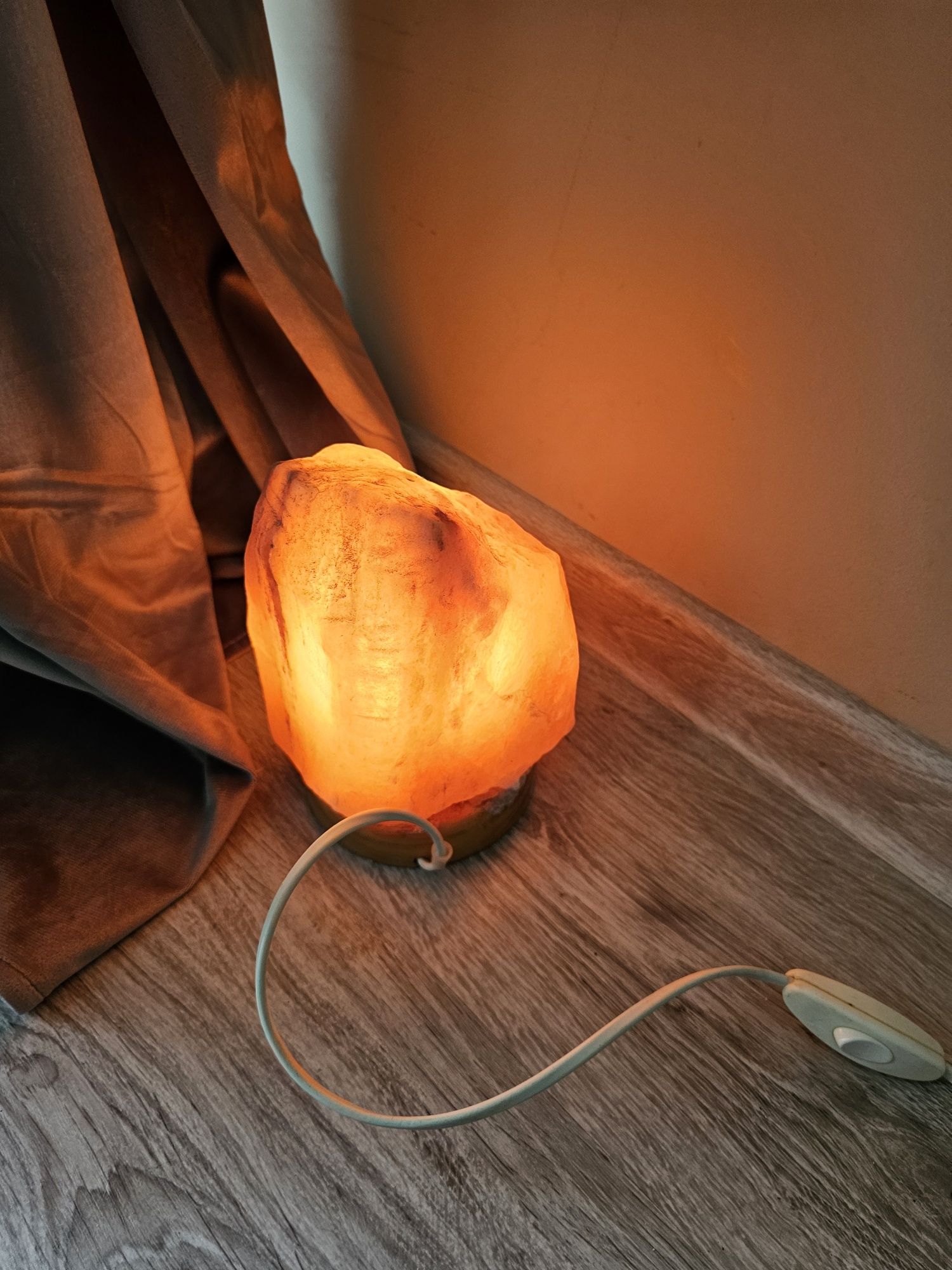Lampa solna w pełni sprawna