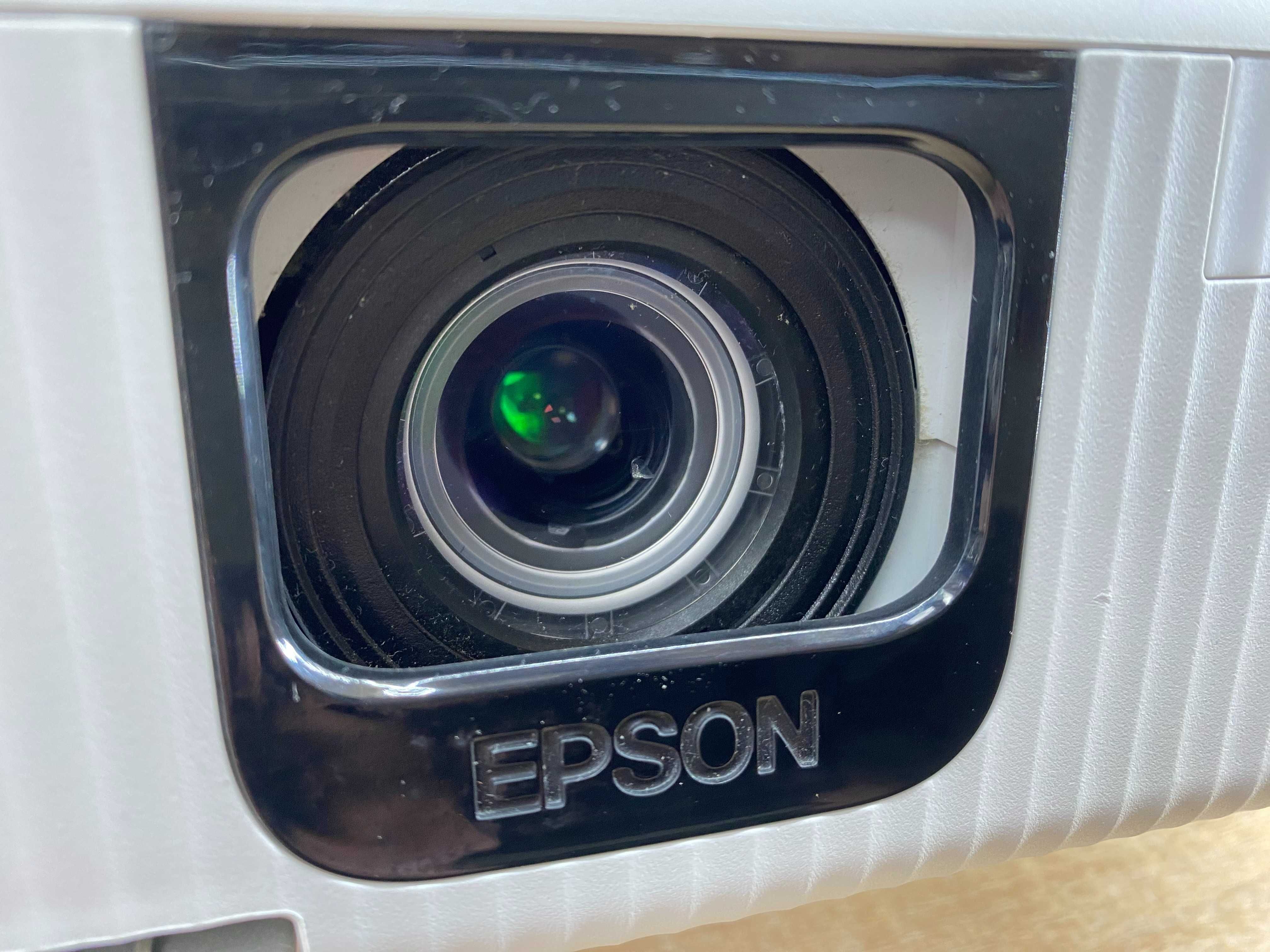 Projektor LCD Epson CO-FH02