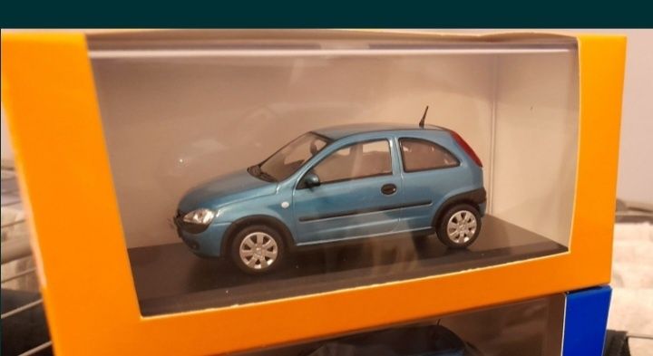 Modelik Opel Corsa 1:43 Nowy nowa