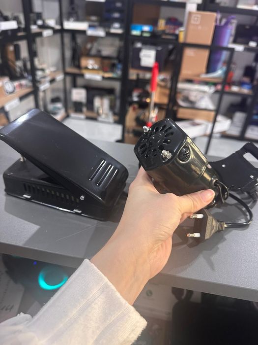 Silnik z pedalem do maszyny do szycia