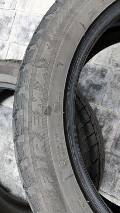 Opony zimowe Firemax 215/50 R17