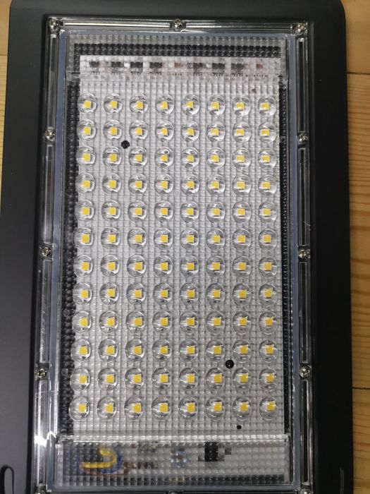 Candeeiro led tipo rua 100w 6000k