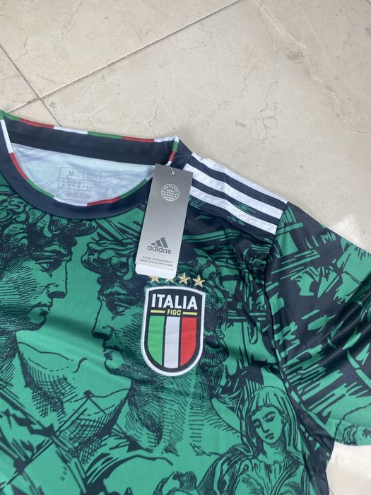 t-shirt editada de itália