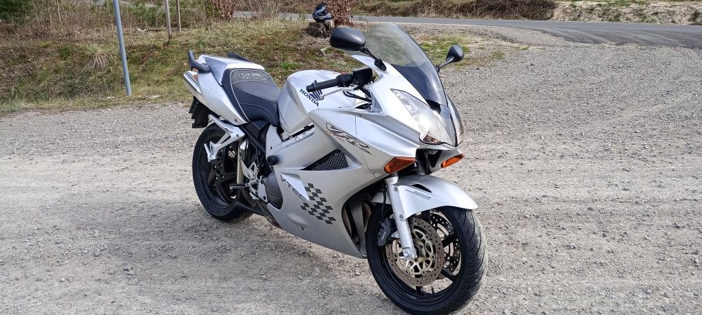 Honda VFR 800 vtec