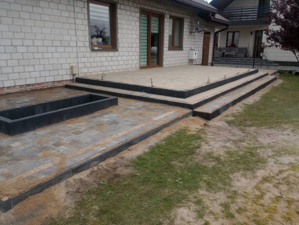 Układanie kostki brukowej Brukarstwo