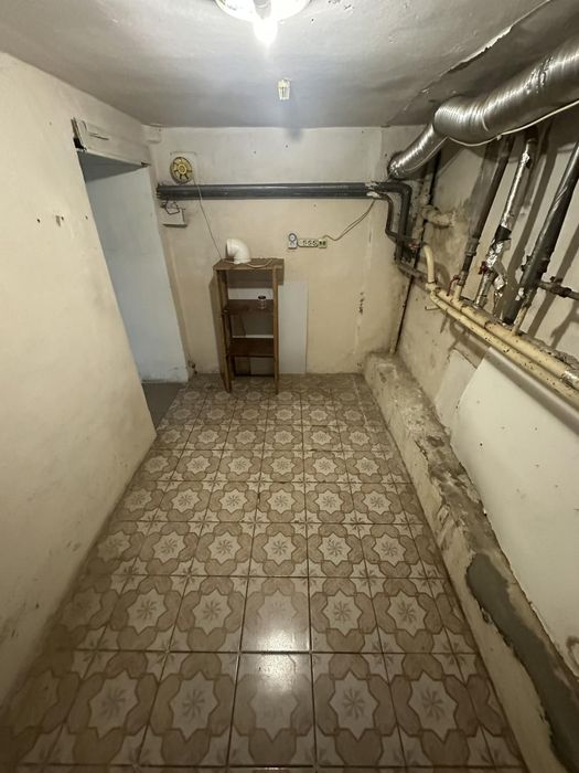 Без% фасадне приміщення 57м² Севастопольска площа