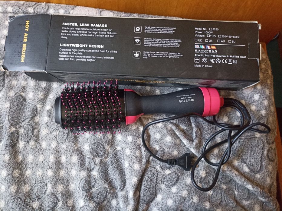 Фен-гребінець  1000Вт