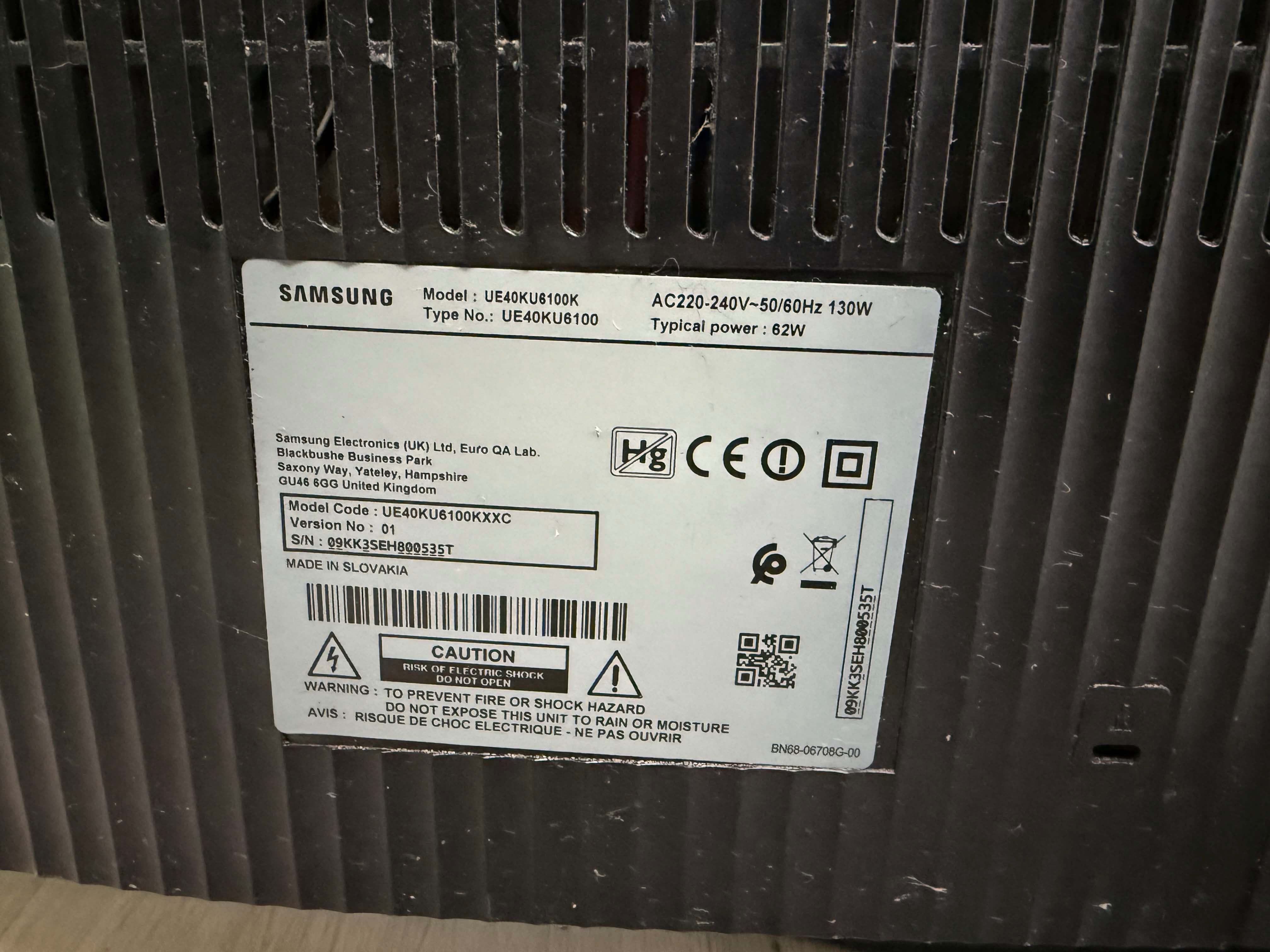 TV Samsung UE40KU6100K para REPARAR