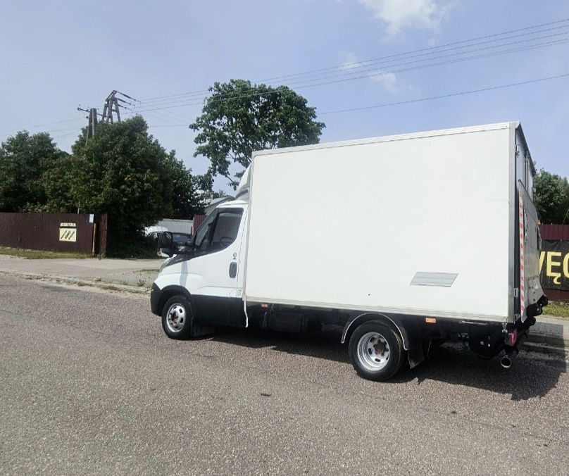Auto chłodnia 6-8 palet Iveco daily winda bliźniak 3.0 -5 c zanotti