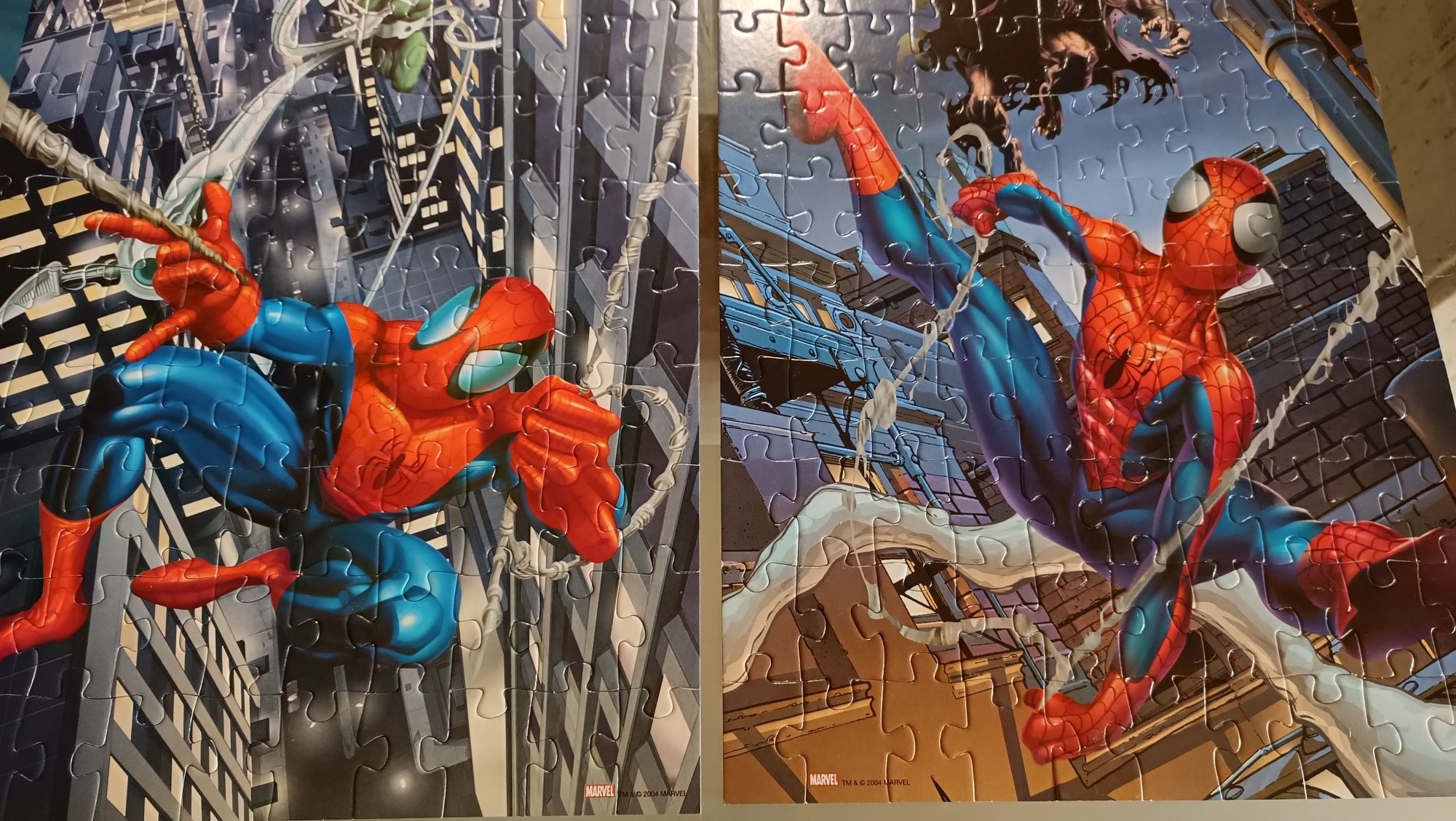 2 puzzles antigos do homem aranha