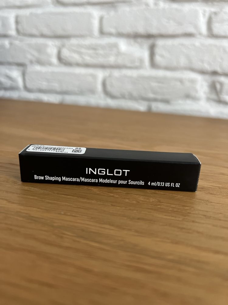 Modelujący tusz do brwi Inglot 02