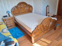 Cama de casal completa 190x140 com mesinhas em bom estado