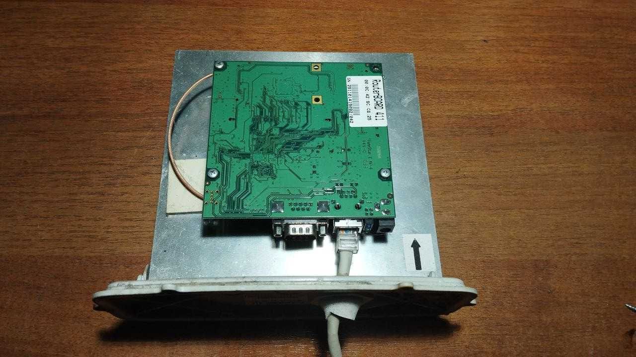 Mikrotik RB-411 с корпусом банка WI MAX радио интернет
