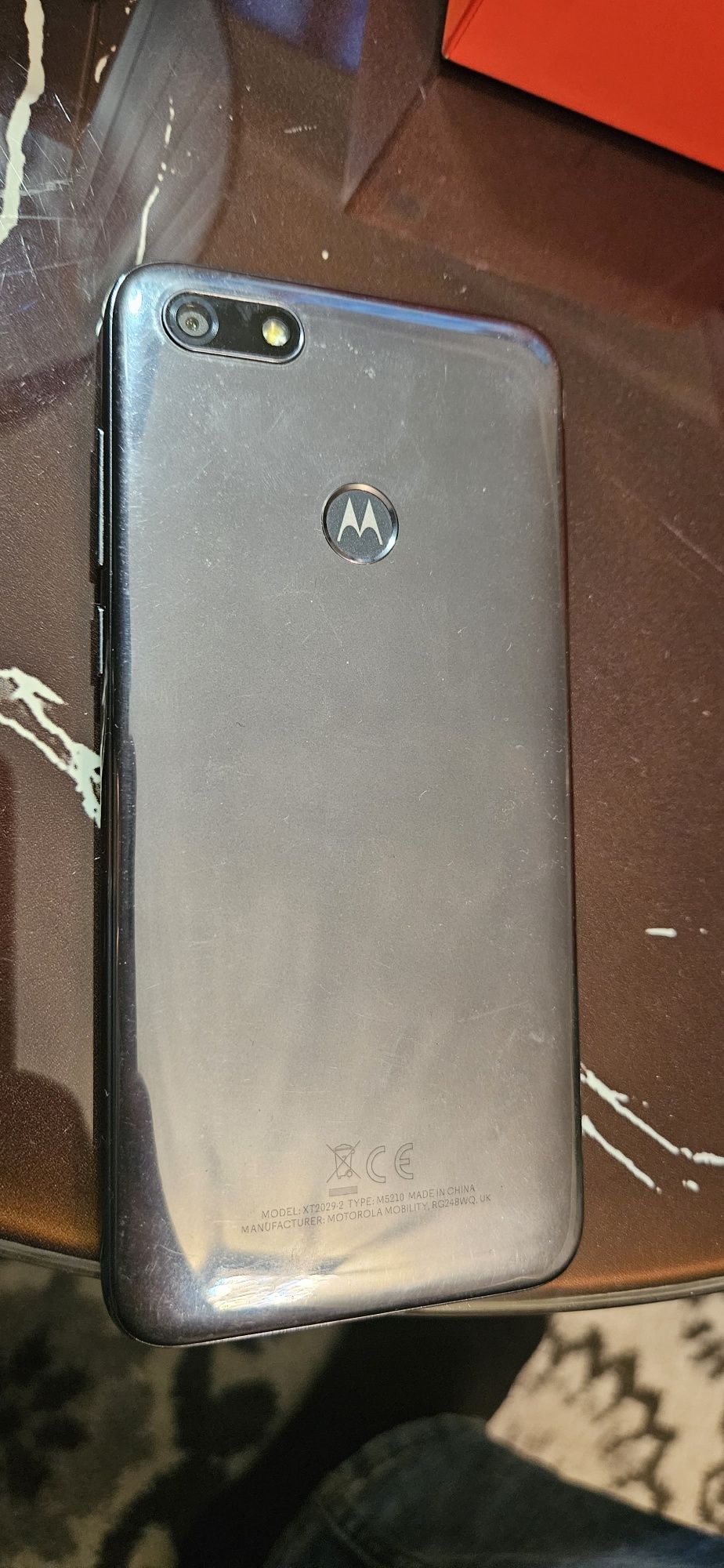 Telefon Motorola Xt 2029-2