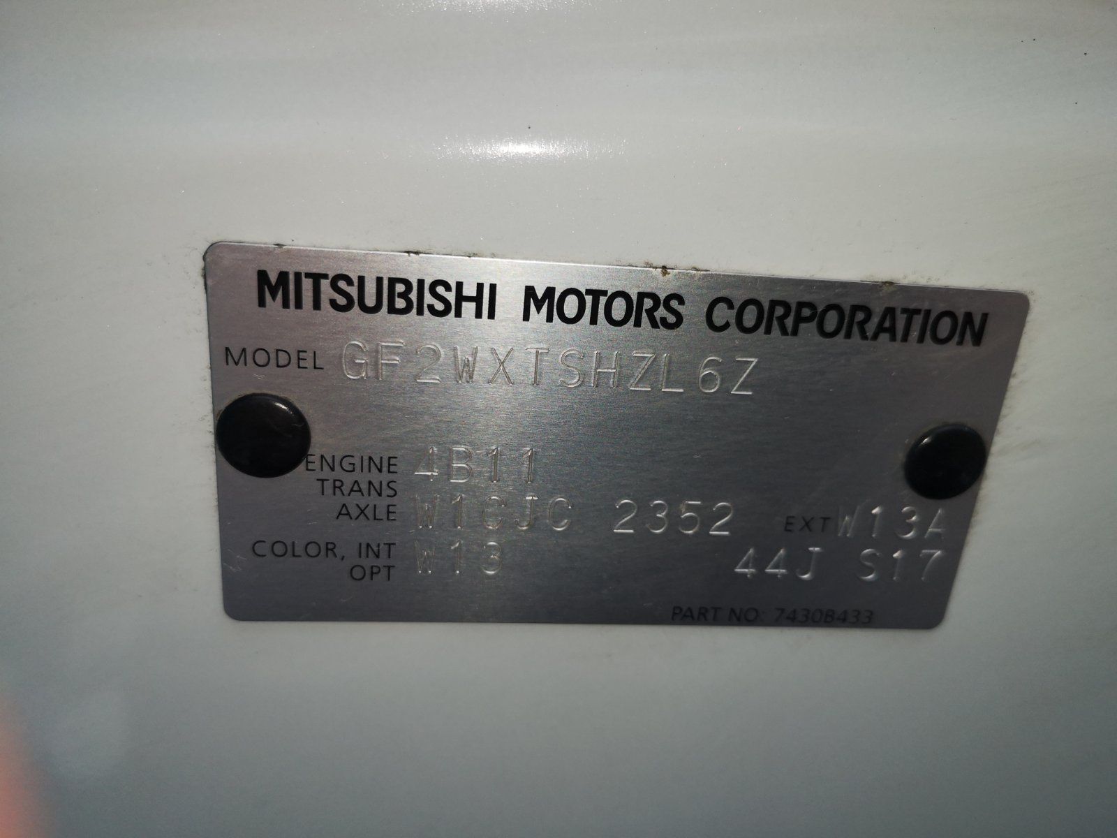 Mitsubishi Outlender