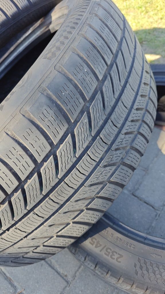 Opony zimowe Continental Winter Contact TS 870P 235/45 R18