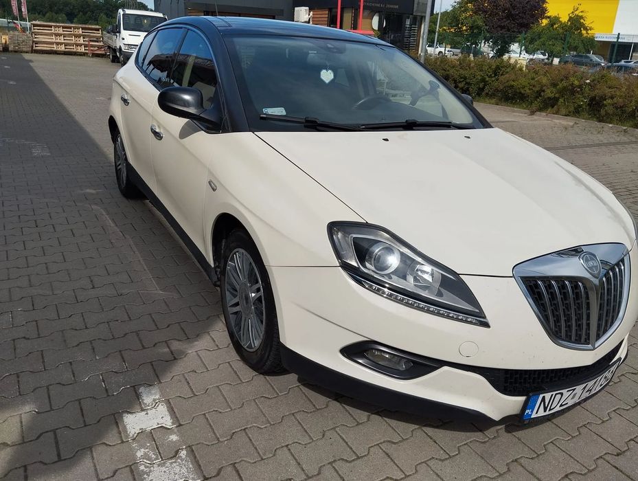 Lancia Delta Lancia Delta z instalacją gazową, stan dobry.