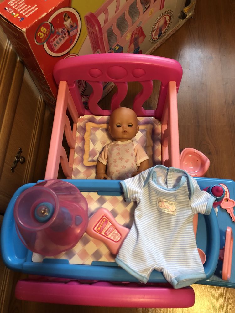 Комплект детской мебели и кукла