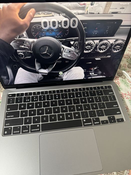 MacBook Air M1 (2020) — Excelente estado