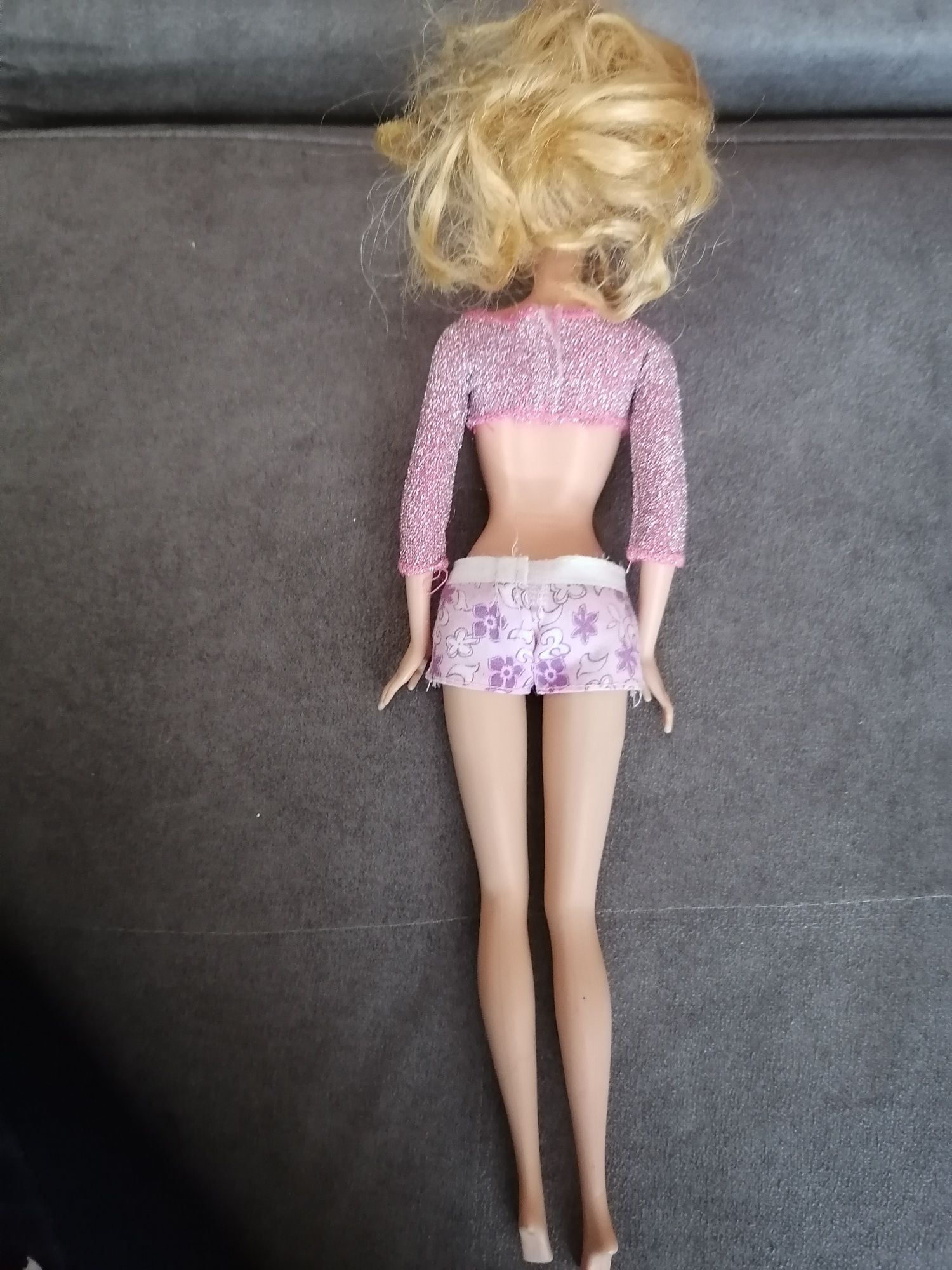 Lalka Barbie Vintage firmy Mattel rok na placach 1999 na szyi 1998