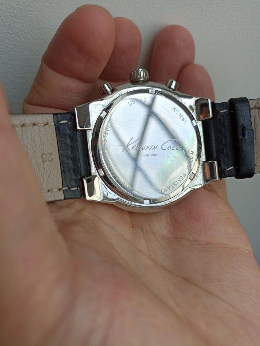 Relógio de design Kenneth Cole