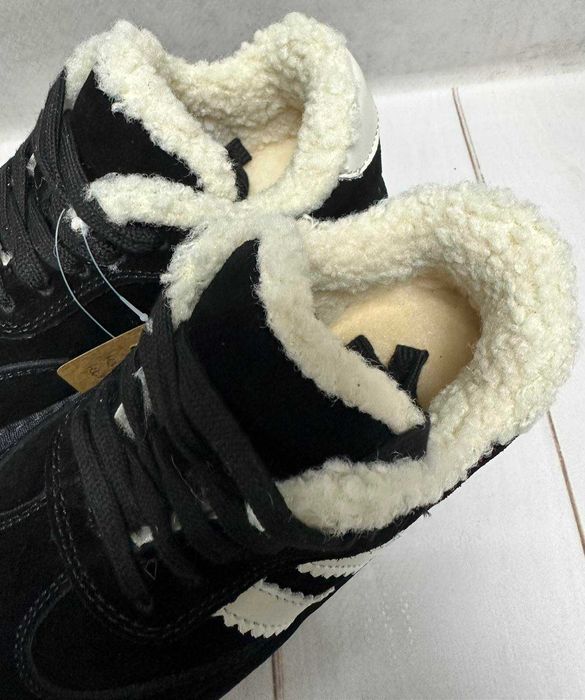 Зимові замшеві натуральні  кросівки угги ITTS чорні/шоколад 32-37