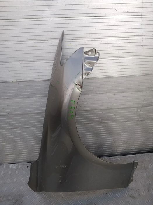 F875/F946 LEXUS BŁOTNIK PRZÓD PRAWY LEXUS IS 2013 F- SPORT