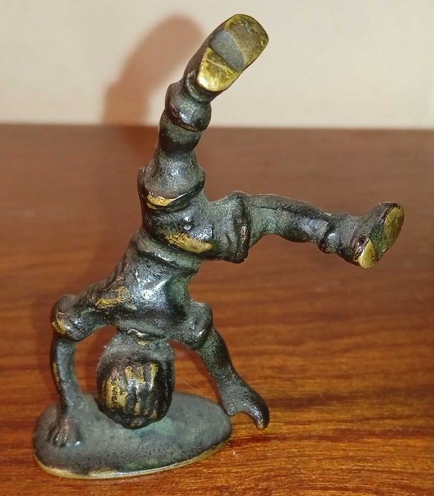 Pequena Estatueta em Bronze