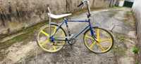 Bicicleta antiga chopper alema