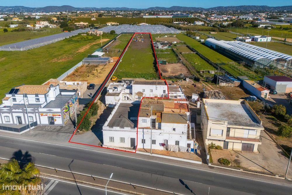 Moradia para reabilitar | Terrreno 4759m2 | Faro | Algarve