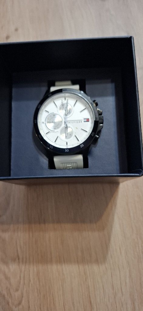 Zegarek Tommy Hilfiger Zamiana