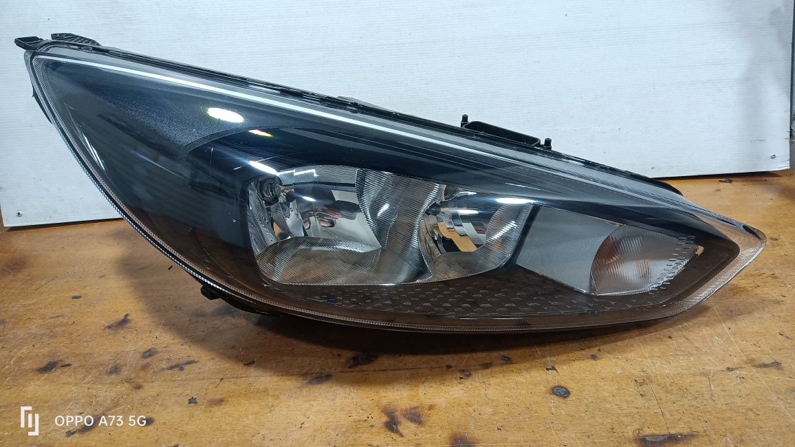 Farol Ford focus mk3 ótica direita 2015