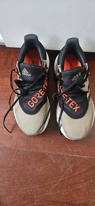 Sapatilhas adidas GORE-TEX  novas
