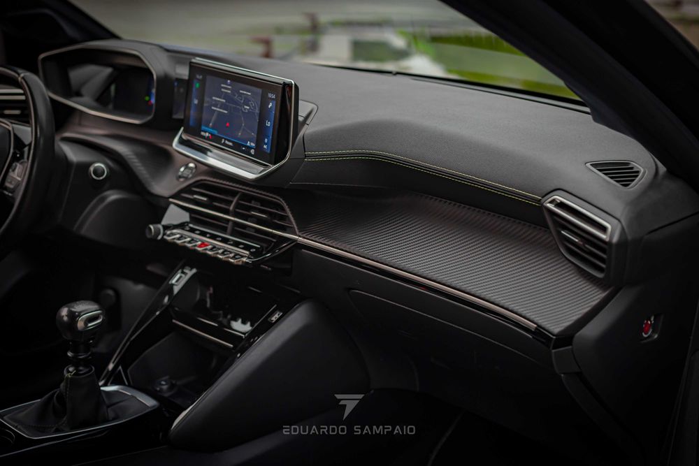 Peugeot 208 1.2 GT-Line Topo gama