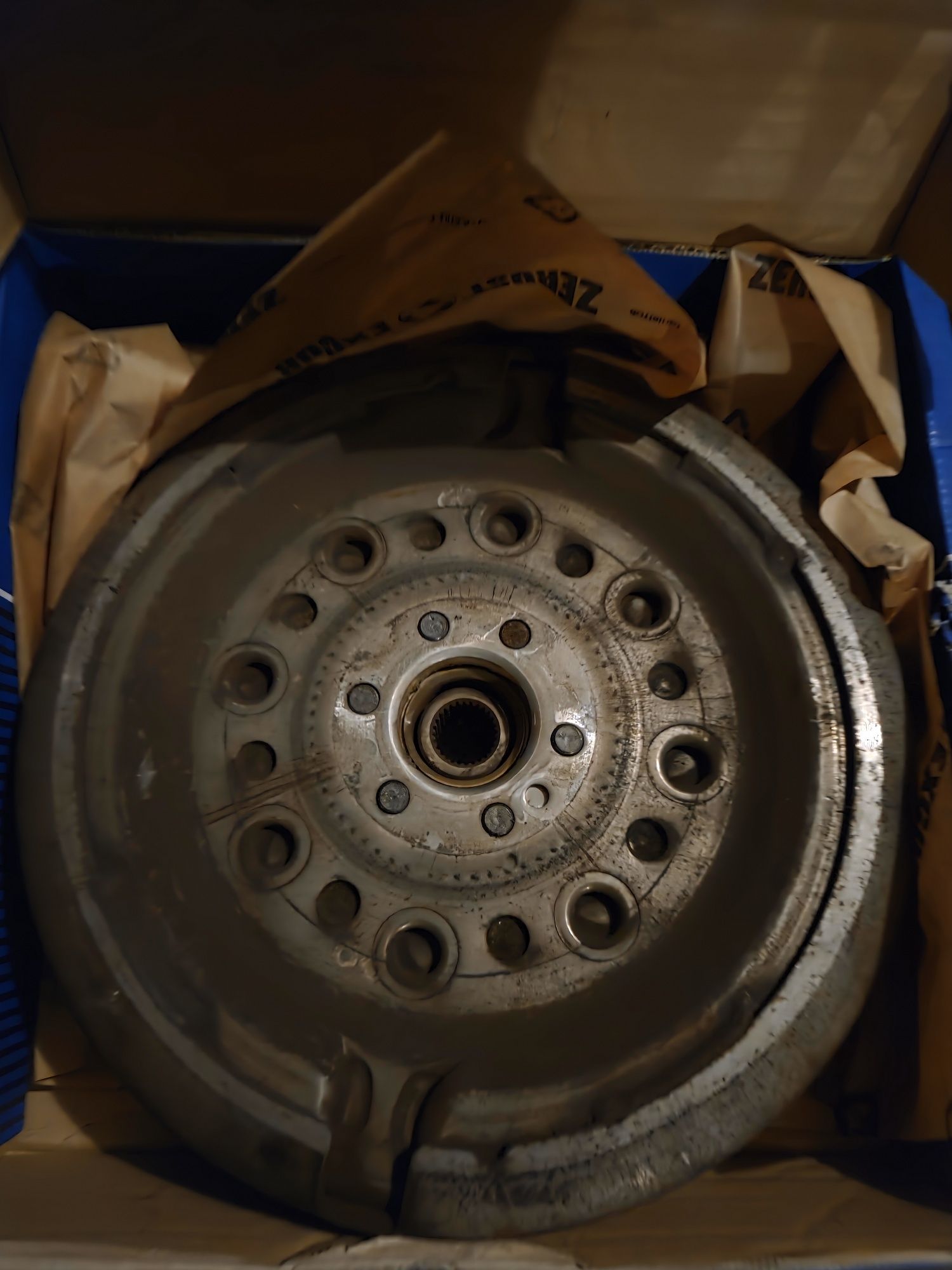 Dwumas SACHS z dociskiem i tarcza  Volkswagen VW 1.6 tdi