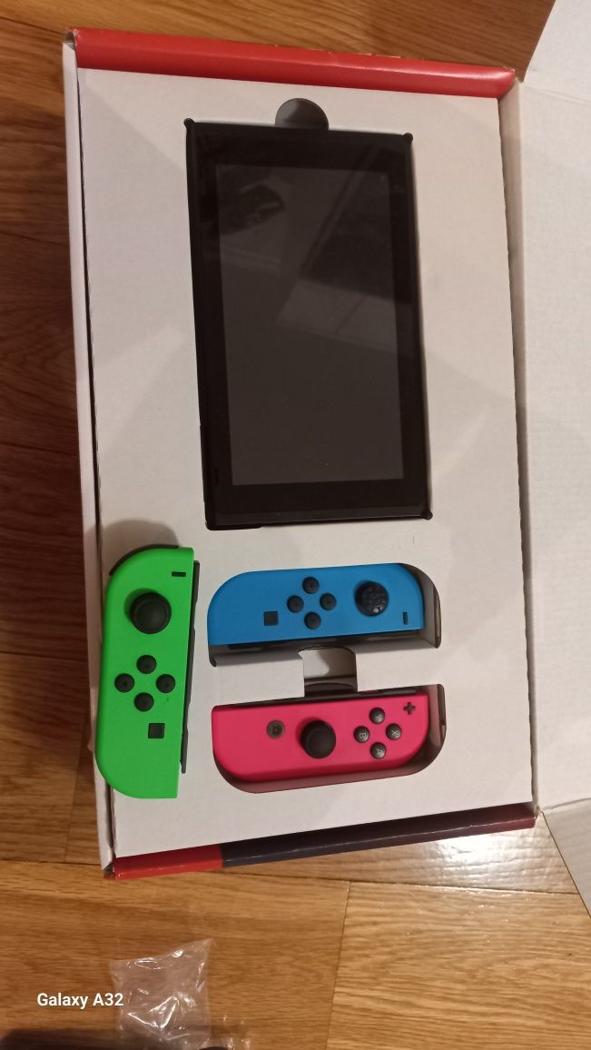 Nintendo Switch z grami i dodatkami