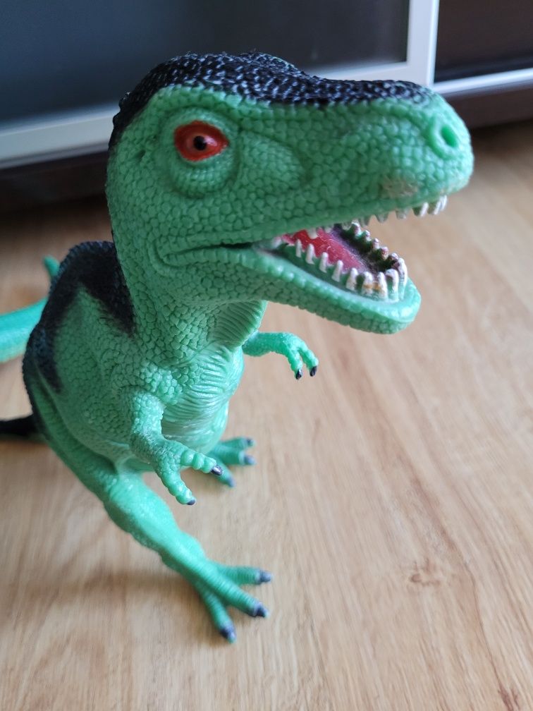 Dinozaur T-rex zabawka wysokość 25 cm