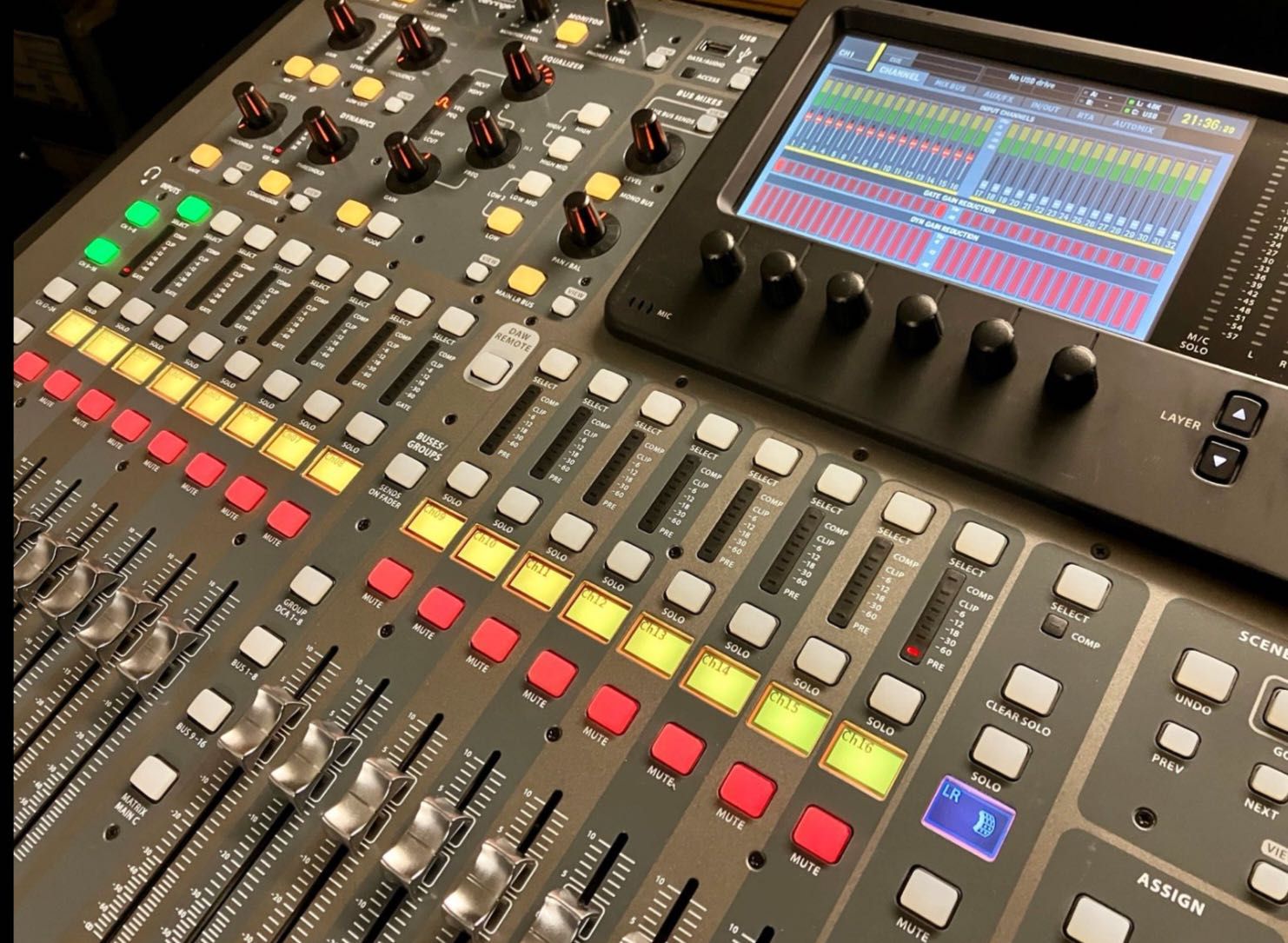 Behringer x32 Compact (Producer, Full)