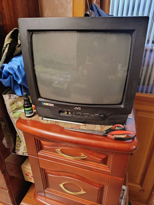 Маленький телевизор JVC